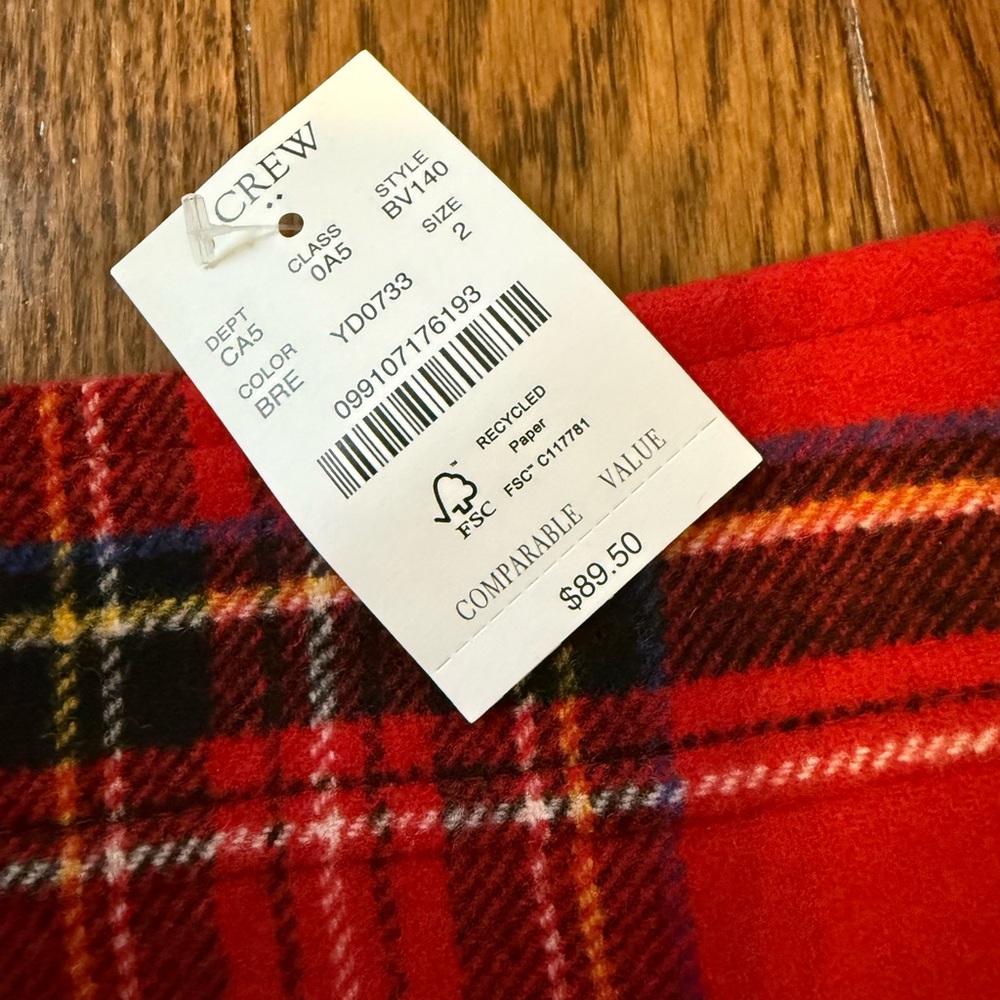 J Crew NWT Size 2 Tartan Plaid Pencil Skirt.
Perfect for the Holidays - Picture 4 of 9